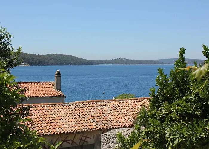 Apartman With A Parking Space Mali Lošinj